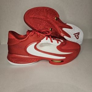 NIKE ZOOM FREAK 4 BASKETBALL DO9679-600 University Red/White Shoes
